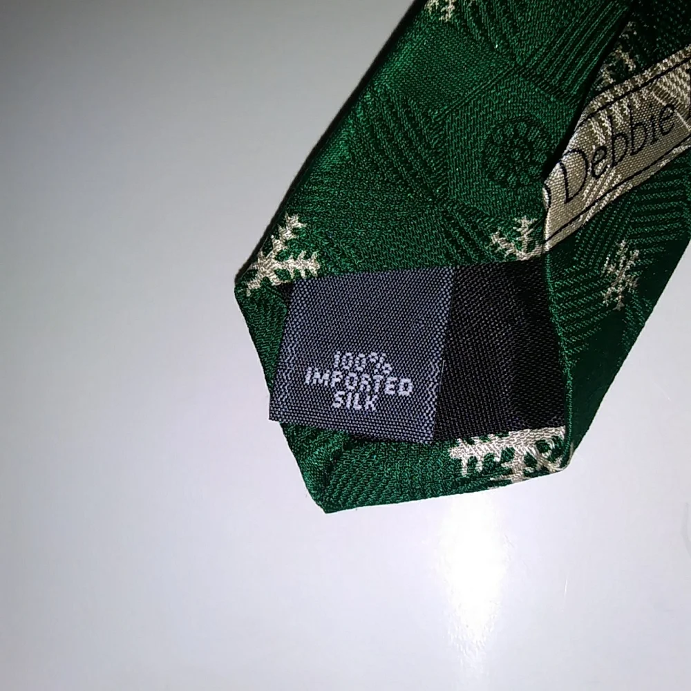Debbie Mumm necktie NWOT